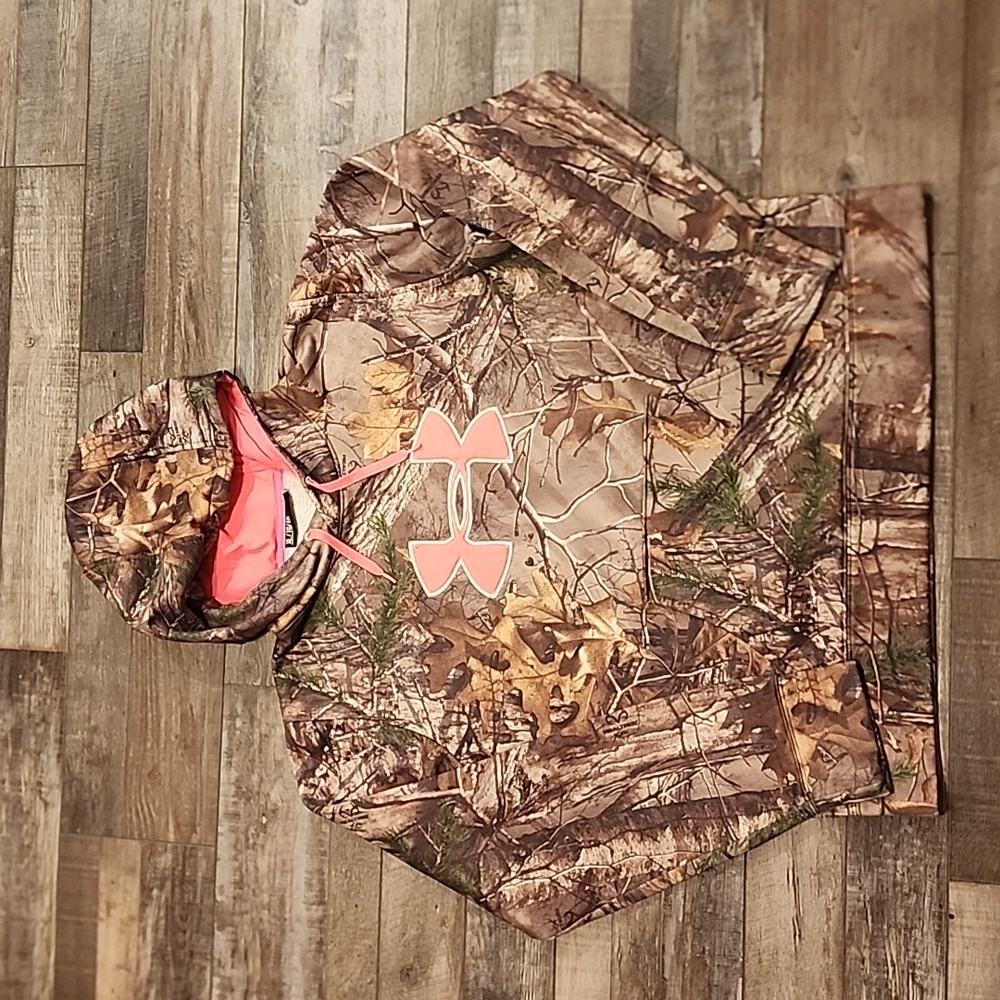 Wm Under Armor Realtree camo pullover size XL